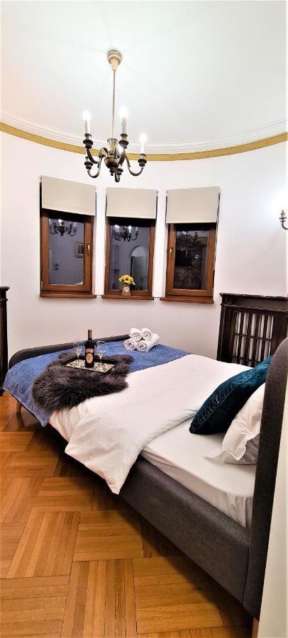 Central Arghezi University Square Apartman Bukarest Kültér fotó