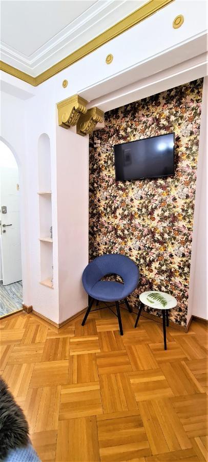 Central Arghezi University Square Apartman Bukarest Kültér fotó