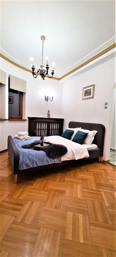 Central Arghezi University Square Apartman Bukarest Kültér fotó