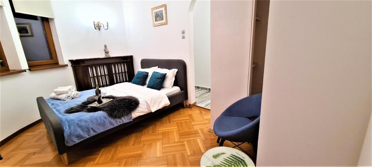 Central Arghezi University Square Apartman Bukarest Kültér fotó