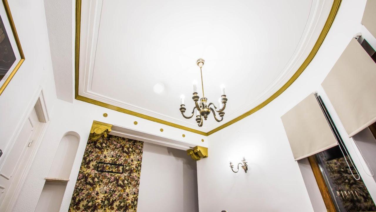 Central Arghezi University Square Apartman Bukarest Kültér fotó